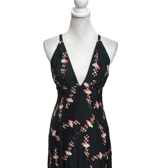 Welcome to my closet! - Picture 2 of 12